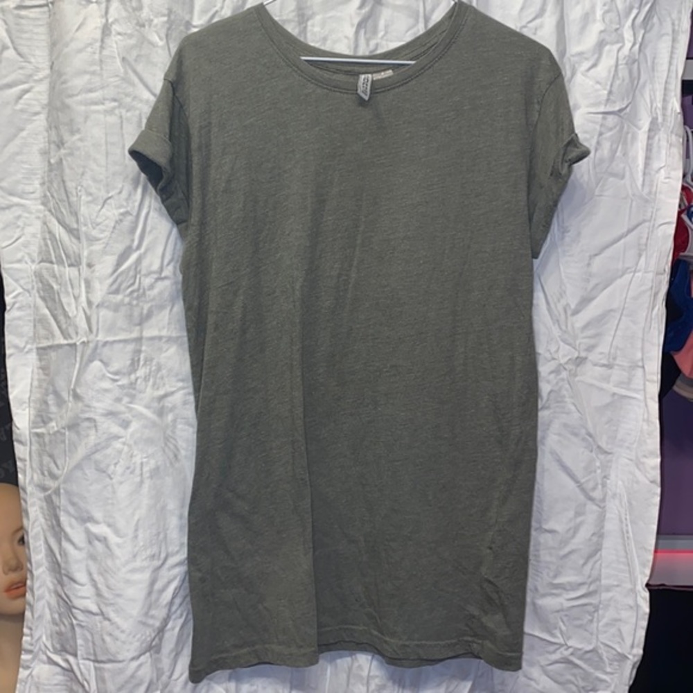 Ladies H&M short sleeve tshirt sleves rolled mint shape size XS